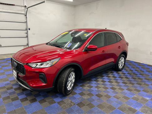 Used 2023 Ford Escape Active w/ Tech Pack #2 image 8