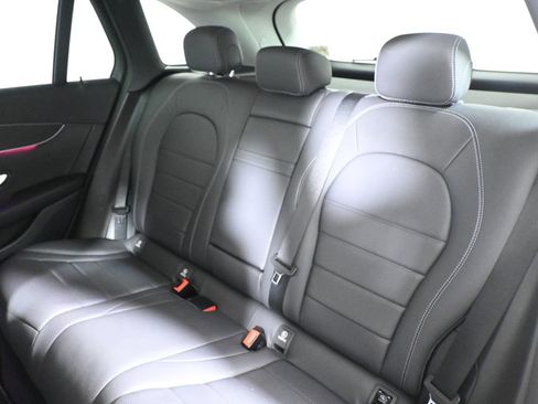 Used 2020 Mercedes-Benz GLC 300 4MATIC image 4