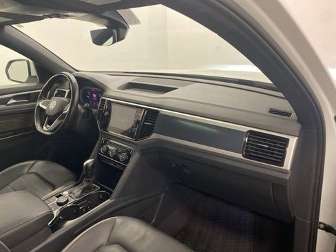 Used 2021 Volkswagen Atlas Cross Sport SEL Premium image 23
