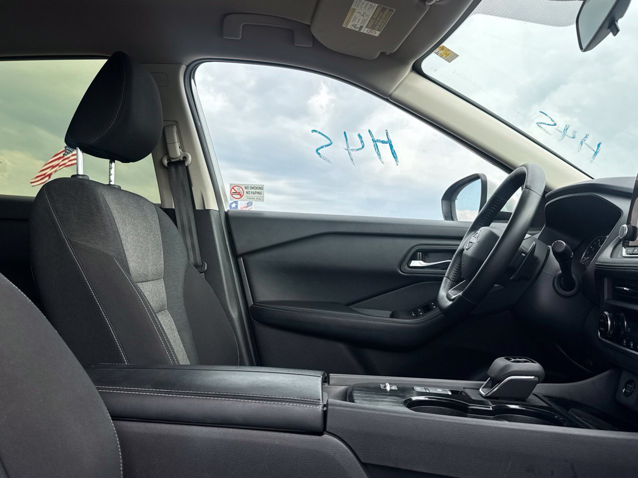 Certified 2025 Nissan Rogue SV FWD image 30