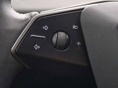 Used 2025 Tesla Cybertruck AWD Crew Cab image 21