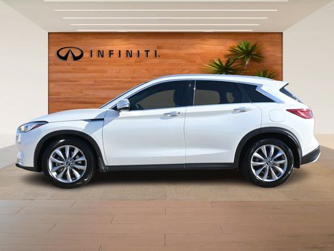 Used 2020 INFINITI QX50 Luxe w/ Navigation Package image 4