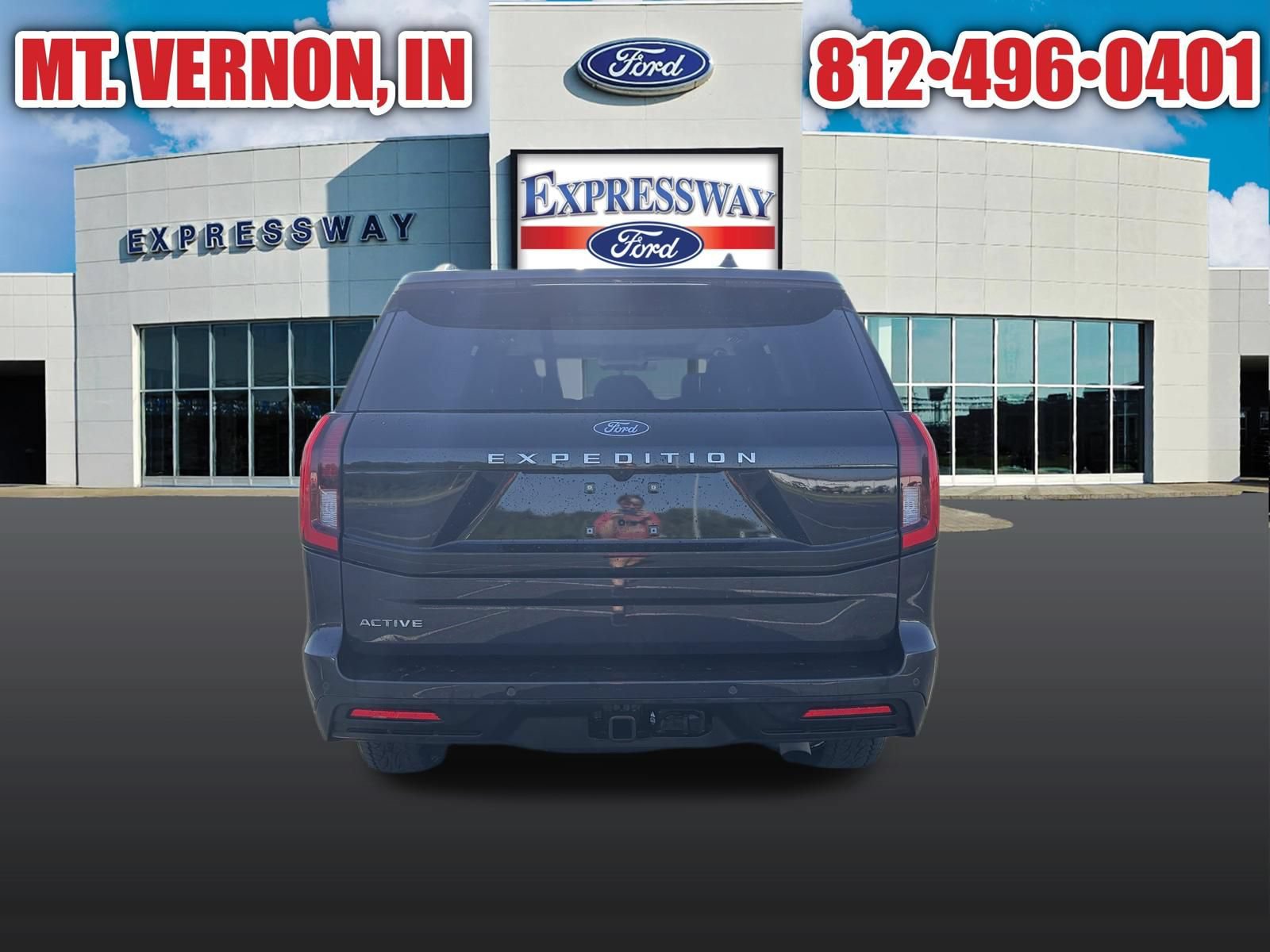 Used 2025 Ford Expedition Active AWD/4WD image 7