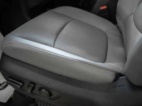 New 2026 Toyota Sienna XLE AWD/4WD image 39