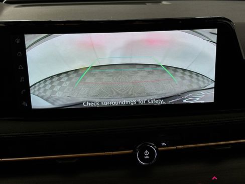 Used 2023 Nissan Ariya FWD image 23