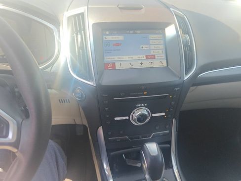 Used 2017 Ford Edge Titanium w/ Equipment Group 302A FWD image 5