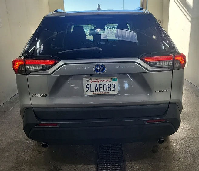 Used 2024 Toyota RAV4 LE AWD/4WD image 3