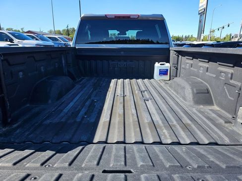 Used 2024 GMC Sierra 2500 SLT w/ SLT Convenience Package AWD/4WD image 15