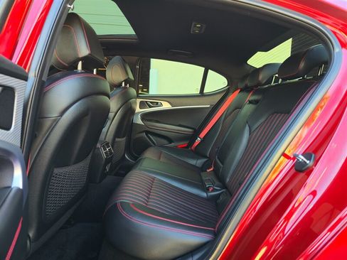 Used 2023 Genesis G70 2.0T w/ Sport Prestige Package RWD image 32