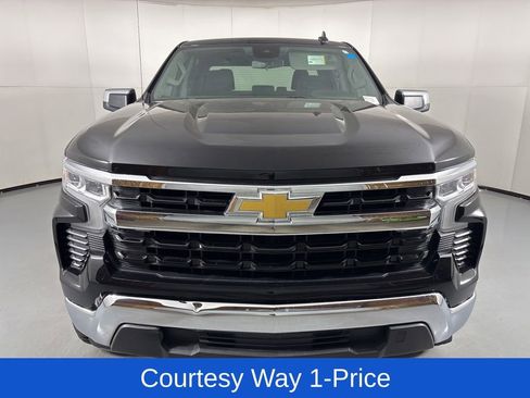 Used 2024 Chevrolet Silverado 1500 LT w/ Protection Package RWD image 4