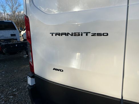 New 2026 Ford Transit 250 148 Medium Roof Extended AWD w/ Load Area Protection Package image 17