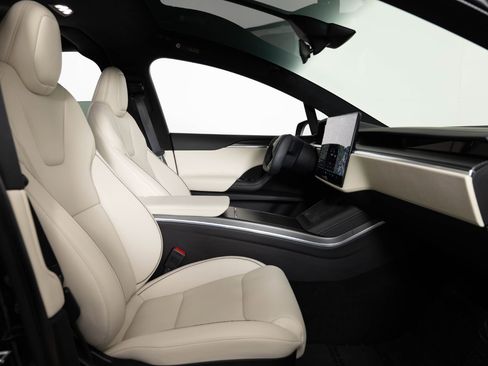 Used 2024 Tesla Model X Plaid AWD/4WD image 29