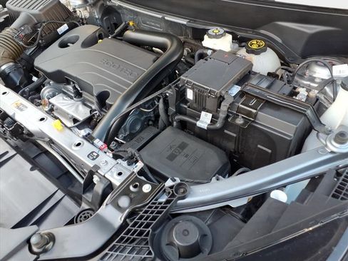 Used 2024 GMC Terrain SLT image 27