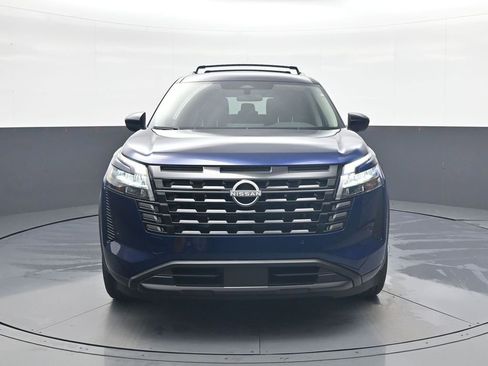 New 2026 Nissan Pathfinder SV image 2