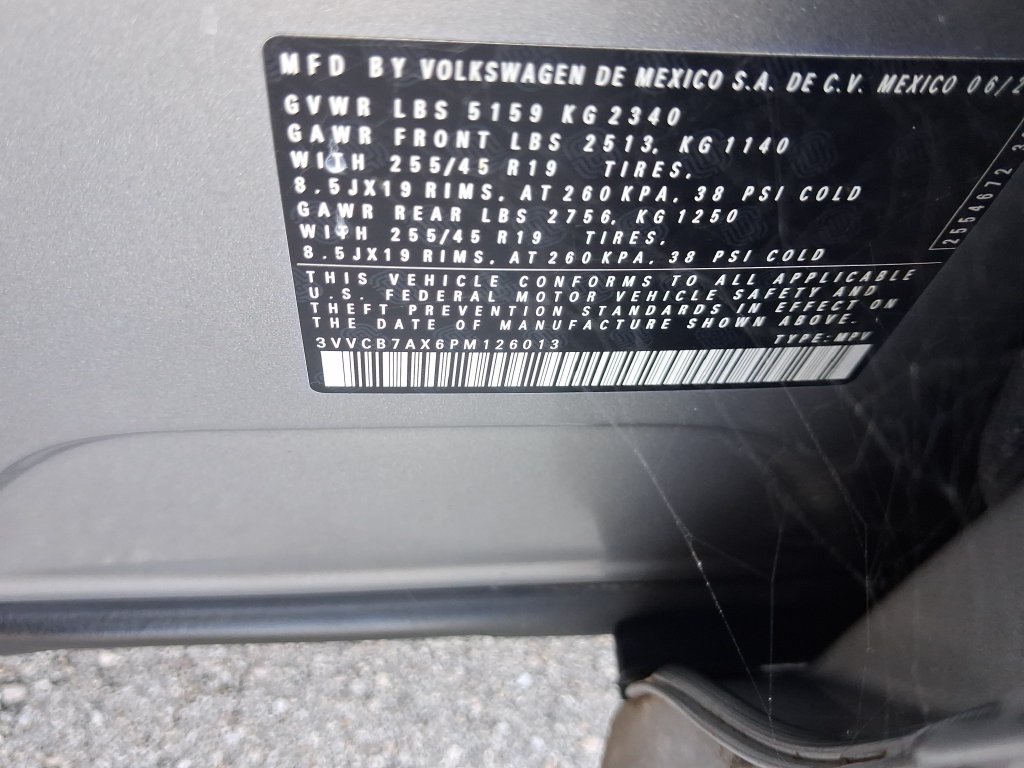 Certified 2023 Volkswagen Tiguan SE R-Line FWD image 29