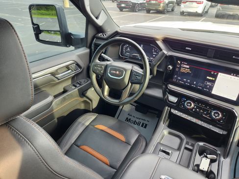 Used 2024 GMC Sierra 2500 AT4 w/ AT4 Premium Plus Package AWD/4WD image 15