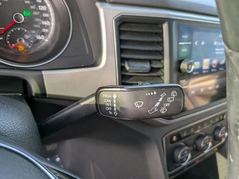 Used 2019 Volkswagen Atlas SE FWD image 32