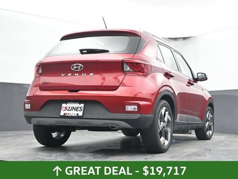 Used 2025 Hyundai Venue SEL FWD image 62