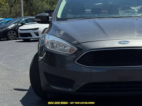 Used 2016 Ford Focus SE FWD image 11