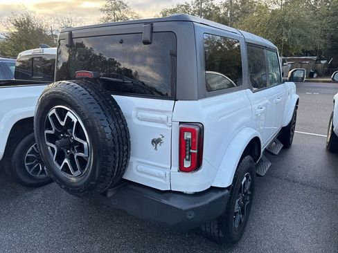 Used 2023 Ford Bronco Outer Banks image 9