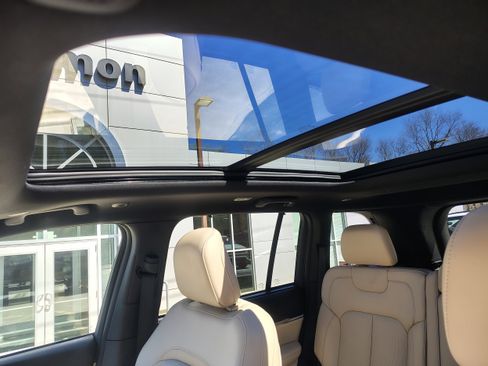Certified 2024 Jeep Grand Cherokee Limited w/ Luxury Tech Group II AWD/4WD image 26
