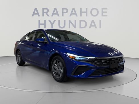 Used 2024 Hyundai Elantra SEL FWD image 7