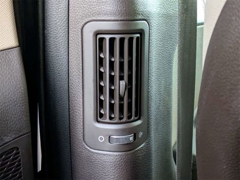 Used 2017 Hyundai Santa Fe Sport image 17