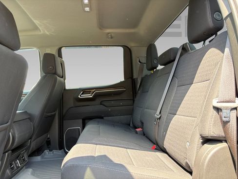 Used 2023 Chevrolet Silverado 1500 LT AWD/4WD image 3