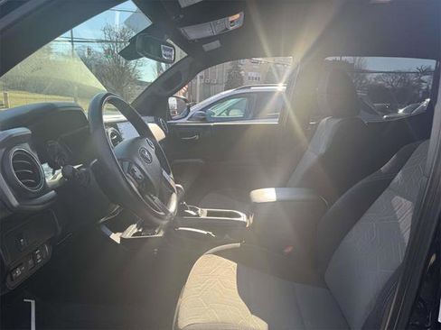 Used 2023 Toyota Tacoma TRD Sport image 16