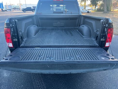Used 2017 RAM 1500 Classic SLT image 17