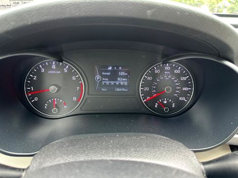 Used 2016 Kia Optima LX FWD image 25