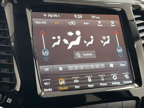 Used 2019 Jeep Cherokee Limited w/ Luxury Group AWD/4WD image 21