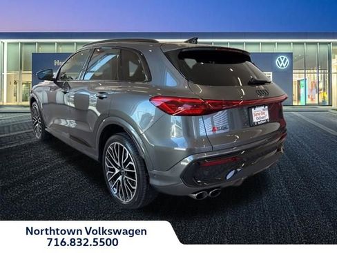Used 2025 Audi SQ5 Premium Plus AWD/4WD image 3