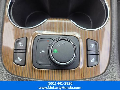 Used 2023 GMC Acadia SLE w/ Driver Convenience Package FWD image 24