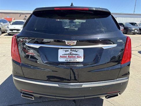 Used 2018 Cadillac XT5 Luxury w/ Driver Awareness Package FWD image 6