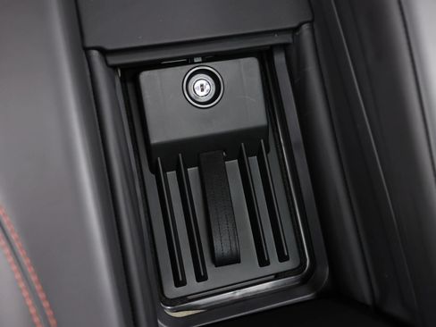 Used 2018 Bentley Flying Spur S V8 w/ Black Edition AWD/4WD image 83