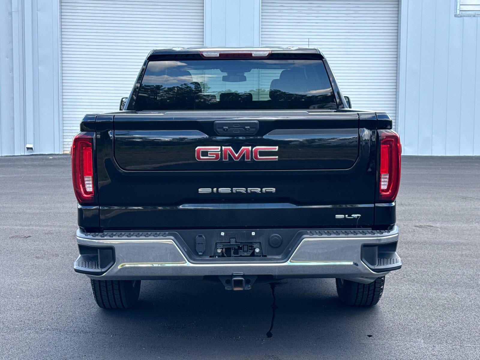 Used 2025 GMC Sierra 1500 SLT AWD/4WD image 6
