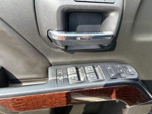 Used 2018 GMC Sierra 2500 SLT w/ Duramax Plus Package AWD/4WD image 20