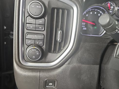 Used 2020 Chevrolet Silverado 1500 LT w/ All-Star Edition AWD/4WD image 21
