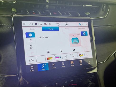 New 2025 Jeep Grand Cherokee Overland w/ Luxury Tech Group IV image 13