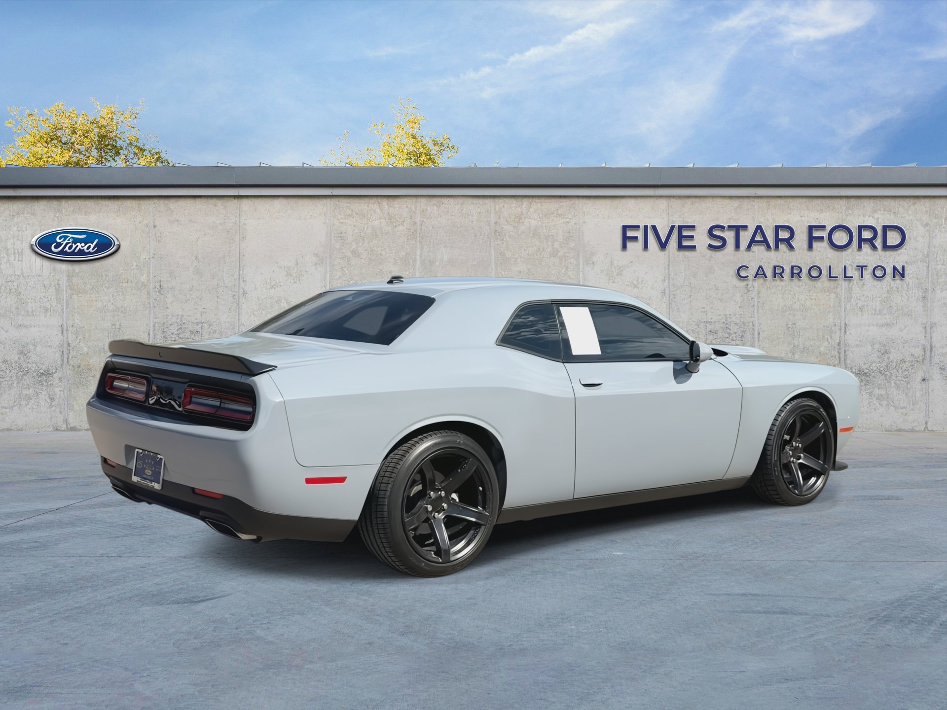 Used 2022 Dodge Challenger R/T w/ Blacktop Package RWD image 8