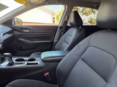 Used 2019 Nissan Altima 2.5 S FWD image 11