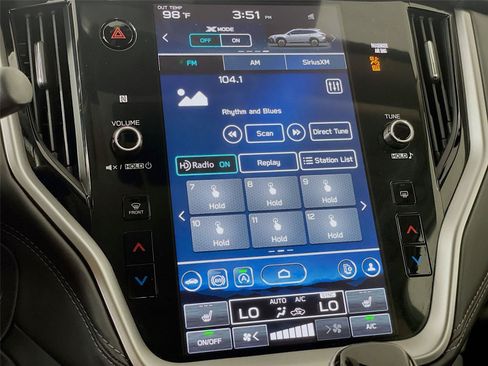 Certified 2025 Subaru Outback Premium AWD/4WD image 18