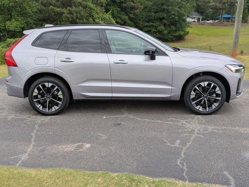 Certified 2026 Volvo XC60 B5 Plus w/ Protection Package Premier AWD/4WD image 7