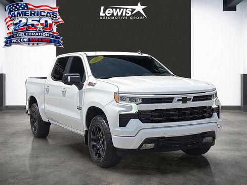 Used 2025 Chevrolet Silverado 1500 RST AWD/4WD image 6