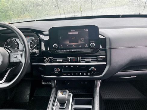 Used 2022 Nissan Pathfinder S AWD/4WD image 18
