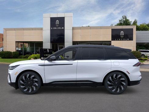 New 2024 Lincoln Nautilus Reserve w/ Equipment Group 202A image 4