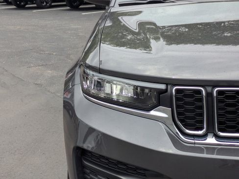 New 2026 Jeep Grand Cherokee Laredo RWD image 10