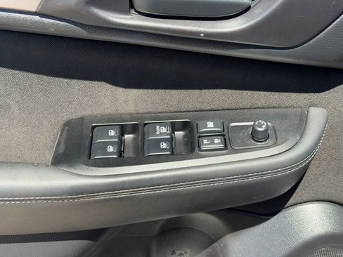 Used 2017 Subaru Outback 2.5i AWD/4WD image 11