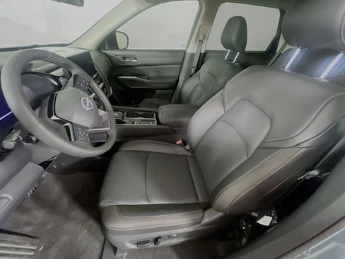 New 2026 Nissan Pathfinder SL image 13